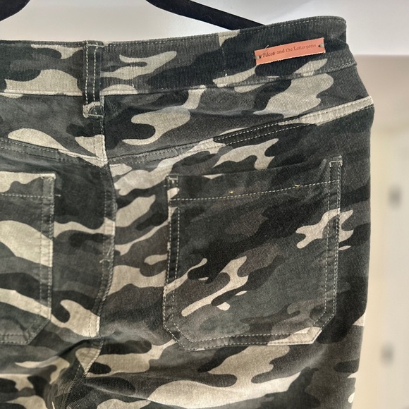 Anthropologie Pilcro Green Grey Camo Corduroy High Rise Skinny Jeans, Size 30 - Picture 10 of 14